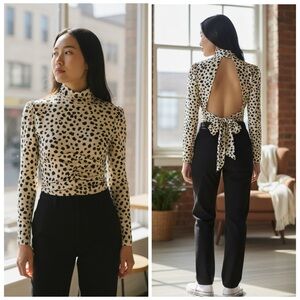 Rabbit Rose Leopard Print Open-Back Crop Top – NWT – Size Small